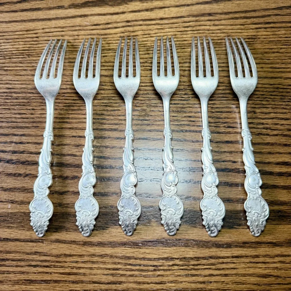 Rogers International Silverplate Columbia Dinner Forks Set Of 6